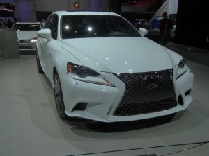 Lexus IS 250 F-Sport auf der New Yorker Auto Show 2013