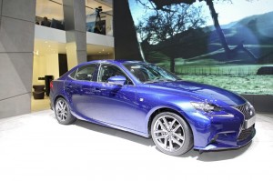 Lexus IS 300h auf Autosalon Genf 2013