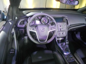 Das Cockpit des Opel-Cabriolet Cascada