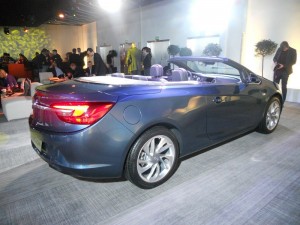Opel präsentiert in Genf den neuen Cascade Cabrio