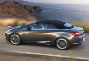 Opel Cascada mit geschlossenen Dach