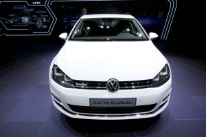 Die Frontpartie des VW Golf TGI Blue Motion