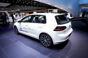 VWs kompakter Golf als TGI Blue Motion in Genf