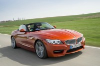 2013er BMW Z4 in Orange in der Frontansicht