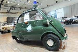 Isetta im Polizei-Look auf der Techno Classica