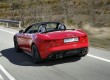 Roter Jaguar F-Type V8 S von hinten
