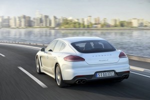weißer Porsche Panamera S E-Hybrid Modellgeneration 2013/2014