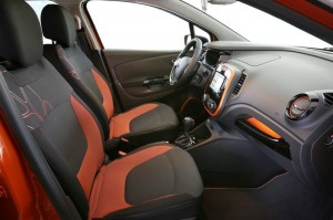 Renault Captur Innenraumausstattung in der Farb-Mix schwarz-orange