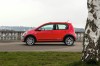 Die Seitenpartie des Volkswagen Cross Up
