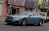 2013er Bentley Flying Spur in der Front- Seitenansicht