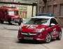 Der Feuerwehr Opel Adam in rot-weiß