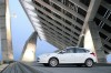 Die Seitenpartie des Ford Focus Elctric (Weiß, 2013)