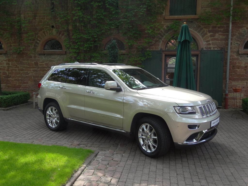 Jeep Grand Cherokee Exterieur Aufnahmen vom Facelift Modell 2013/2014
