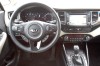 Das Cockpit der 4ten Generation des Kia Carens