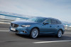 Blauer Mazda6 Kombi Baujahr 2013 in der Seitenansicht