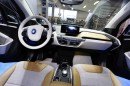 Das Armaturenbrett, Lenkrad, Mittelkonsole des BMW i3