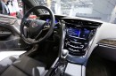 Cockpit, Mittelkonsole, Lenkrad des Cadillac ELR