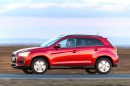 Roter Mitsubishi ASX 1.8 DI-D Cleartec 2WD in der Seitenansicht