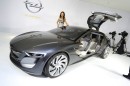 Der Flügeltürer Opel Monza Concept bei der Vorstellung