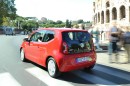 VW up! in rot mit 1.0-Liter-Benzinmotor