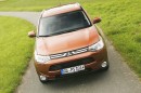 Die Frontpartie des Mitsubishi Outlander CW0