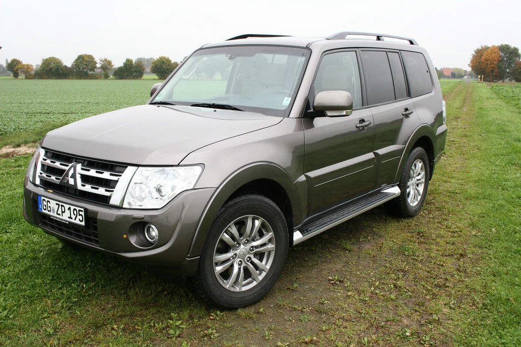 Fotos vom Exterieur des Mitsubishi Pajero 3.2 DI-D Instyle