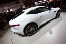 Jaguar F-Type Coupé auf der 2013er Tokio Motor Show