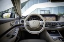 Das Cockpit des 2014er Mercedes-Benz S 63 AMG