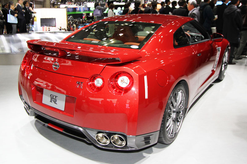 Nissan GT-R Nismo in rot auf der Tokyo Motor Show 2013