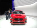 Subaru WRX in rot auf der LA Automesse 2013