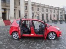 Opel Meriva Facelift 2014 in rot in der Seitenansicht