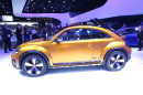 Die Seitenpartie des Konzeptautos VW Beetle Dune
