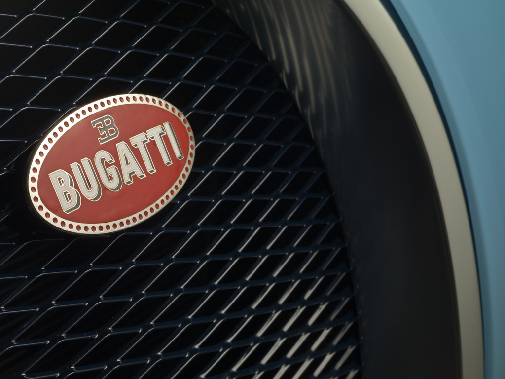 Bugatti Logo auf Sitz eines Fahrzeuges