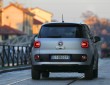 Minivan Fiat 500L als Sondermodell Beats Edition in der Heckansicht