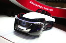 Der Nissan Bladeglider ist ein Konzeptauto, hier auf einer Messe