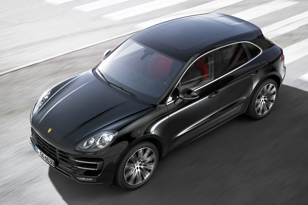 Das Kompakt-SUV Porsche Macan in der Außenfarbe schwarz