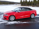 2014 Audi S3 Quattro Cabriolet in der Farbe rot