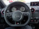 Das Cockpit des Kleinwagens Audi S1 Quattro