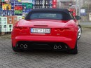 Die Heckansicht des neuen Jaguar F-Type V8 S