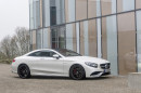Das neue (2014) Mercedes-Benz S63 AMG Coupé in weiß