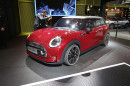 Mini präsentiert sein neues Konzeptauto Clubman Concept auf Autosalon Genf 2014