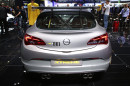 Opel Astra OPC Extreme auf dem Genfer Automobil-Salon 2014