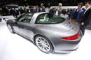 Auf der Automobilmesse Genf zeigt Porsche den neuen 911er Targa