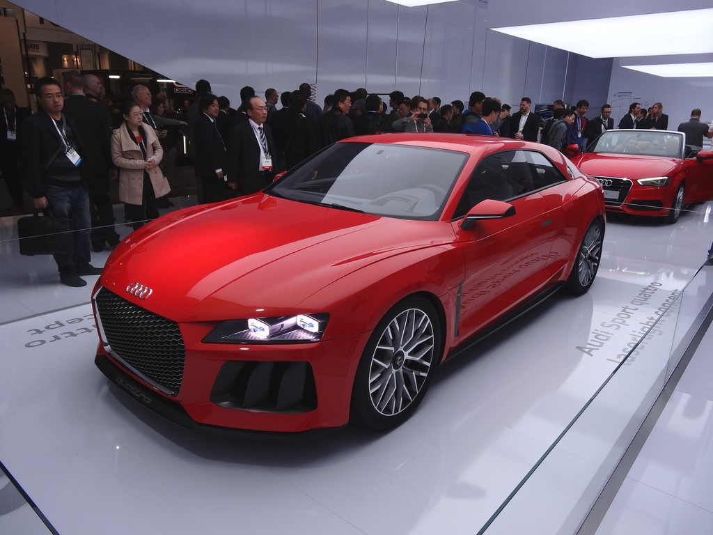 Galerie Audi Quattro Sport Laser Light Concept Bilder und Fotos