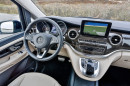 Das Cockpit der neuen Großraumlimousine Mercedes-Benz V-Klasse