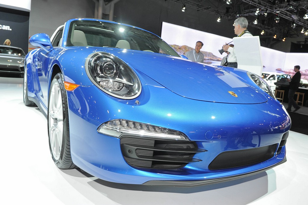 Porsche 911 Targa in Hellblau auf der New Yorker Automesse 2014
