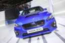 Der Kühlergrill und die neuen Scheinwerfer des Subaru WRX STi