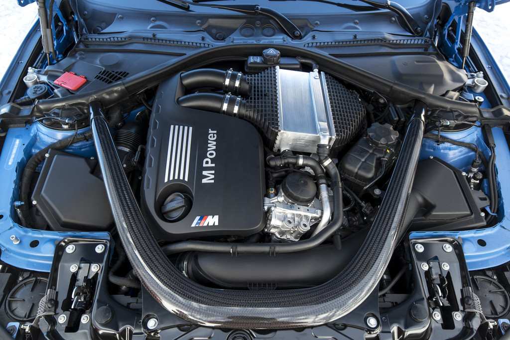 Galerie BMW M3 Motor Bilder und Fotos