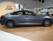 Die neue Hyundai Genesis Sportlimousine steht auf 19 Zoll Felgen