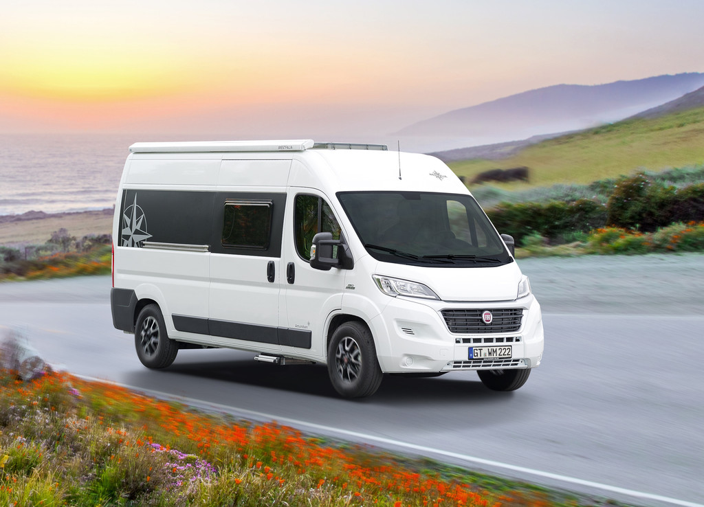 Fahraufnahme vom Wohnmobil Westfalia Amundsen